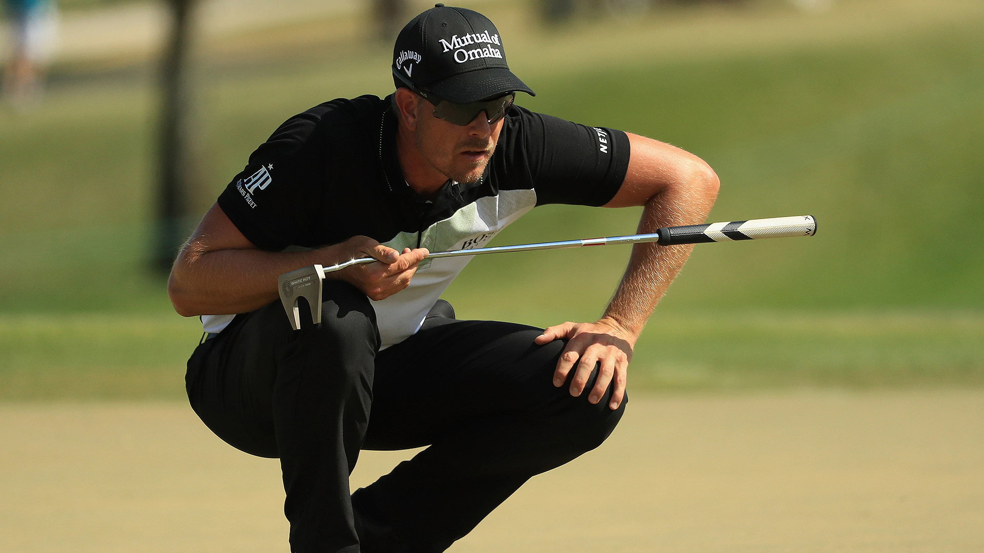 Balky putter leaves Stenson with another close call