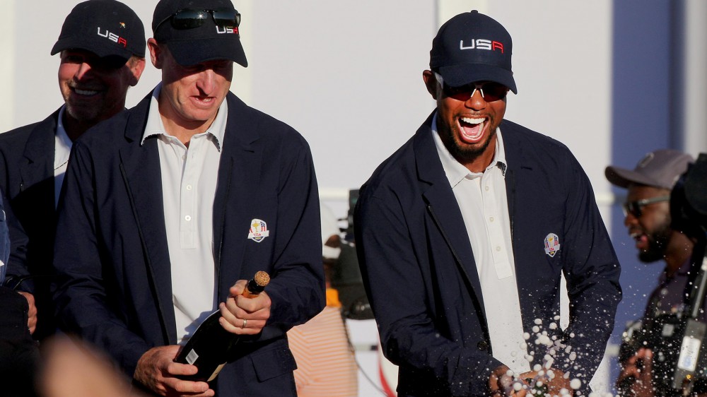 Furyk tabs Woods, Stricker as Ryder Cup vice captains