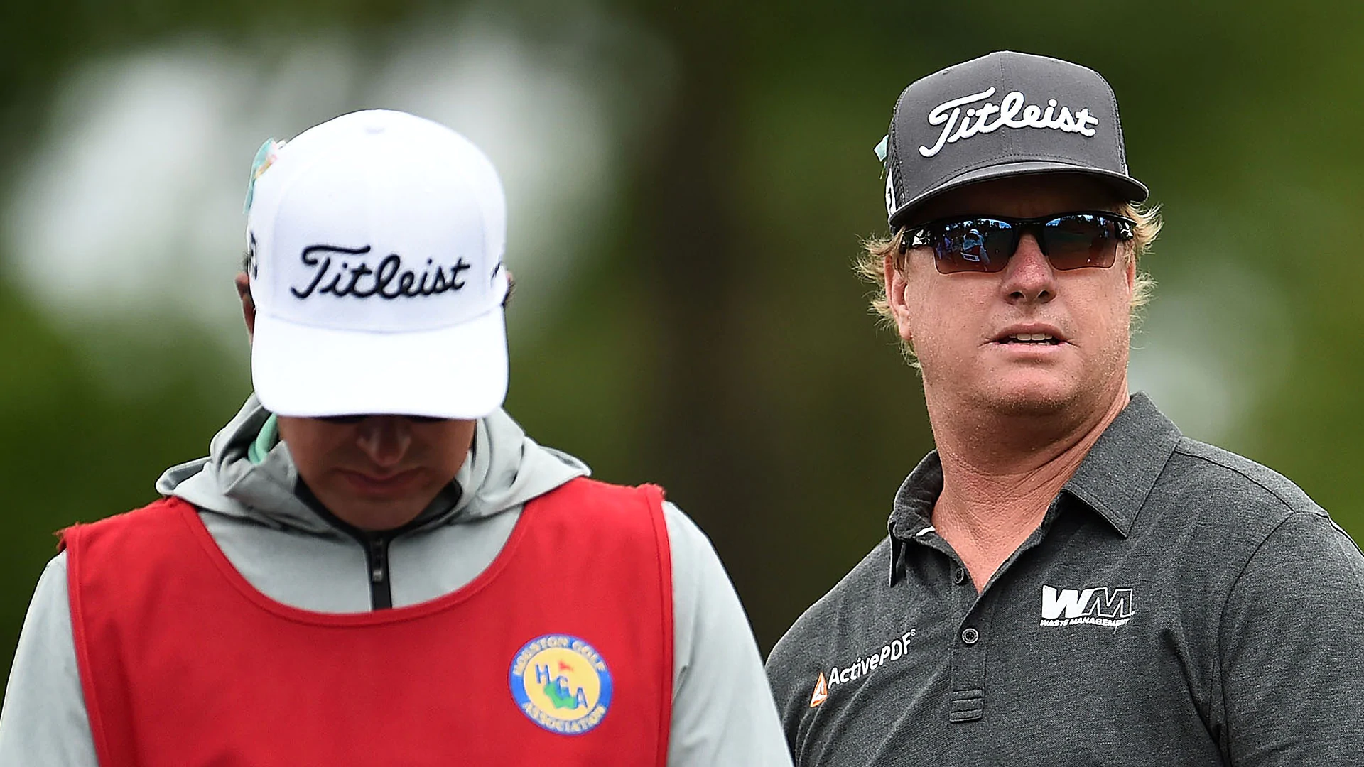 Hoffman talks caddie into shot: 'Tired of finishing 2nd'