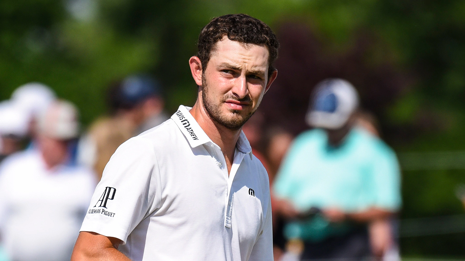 Hole-in-one, eagle-3 key to Cantlay's 66