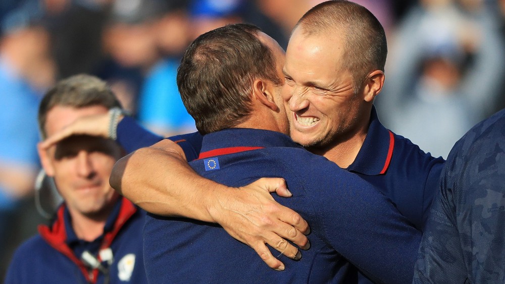 It wasn't close: Europe 4 under, U.S. 11 over in foursomes