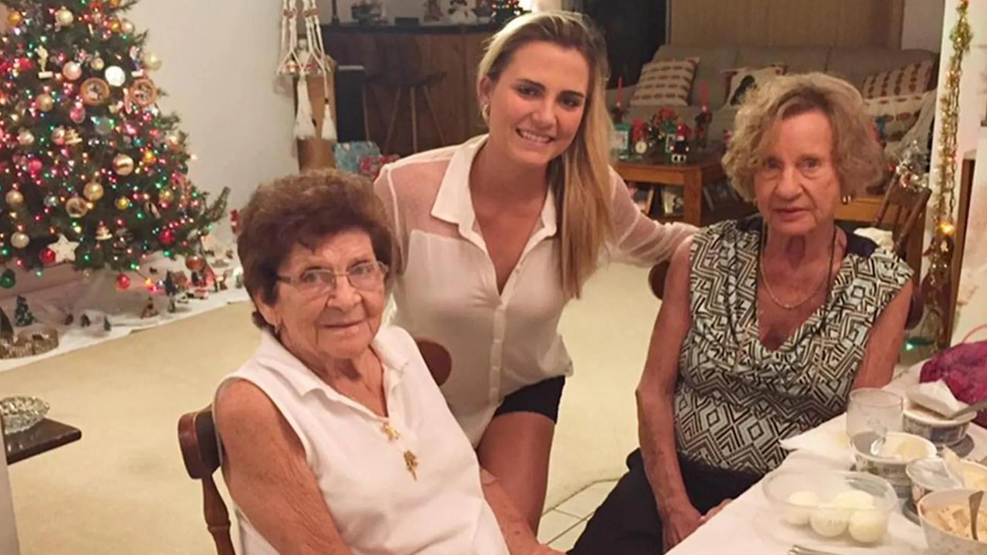 Lexi stepping away from social media after grandmother's death 1