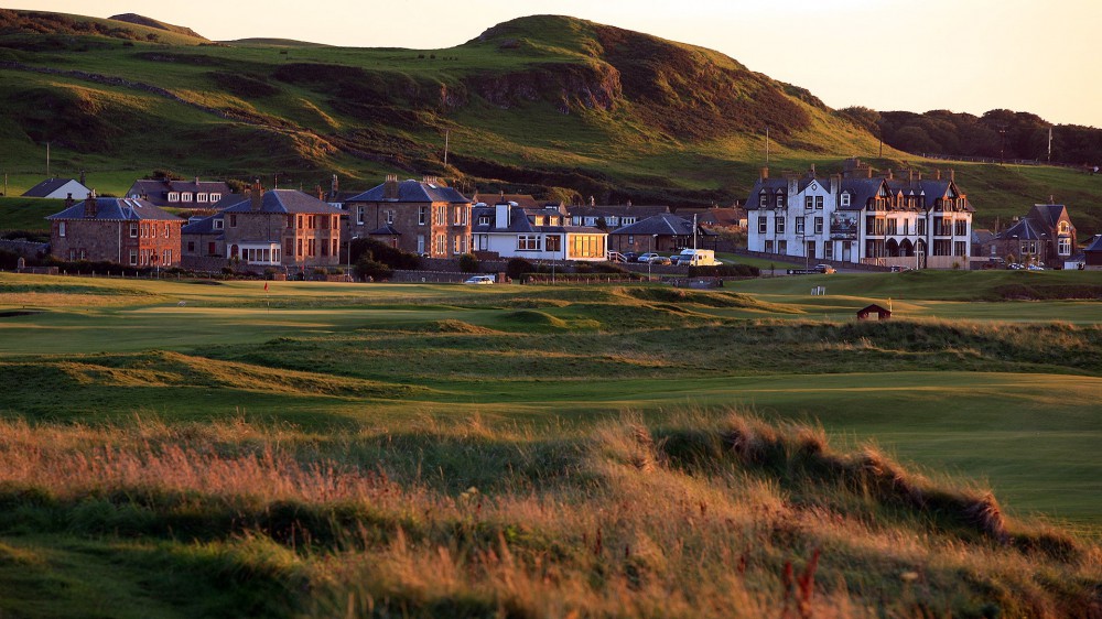 Machrihanish Golf Club clubhouse destroyed by fire