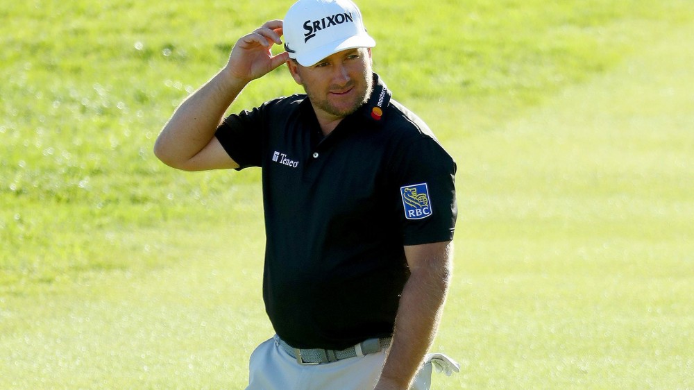 McDowell loses clubs on eve of Open qualifier