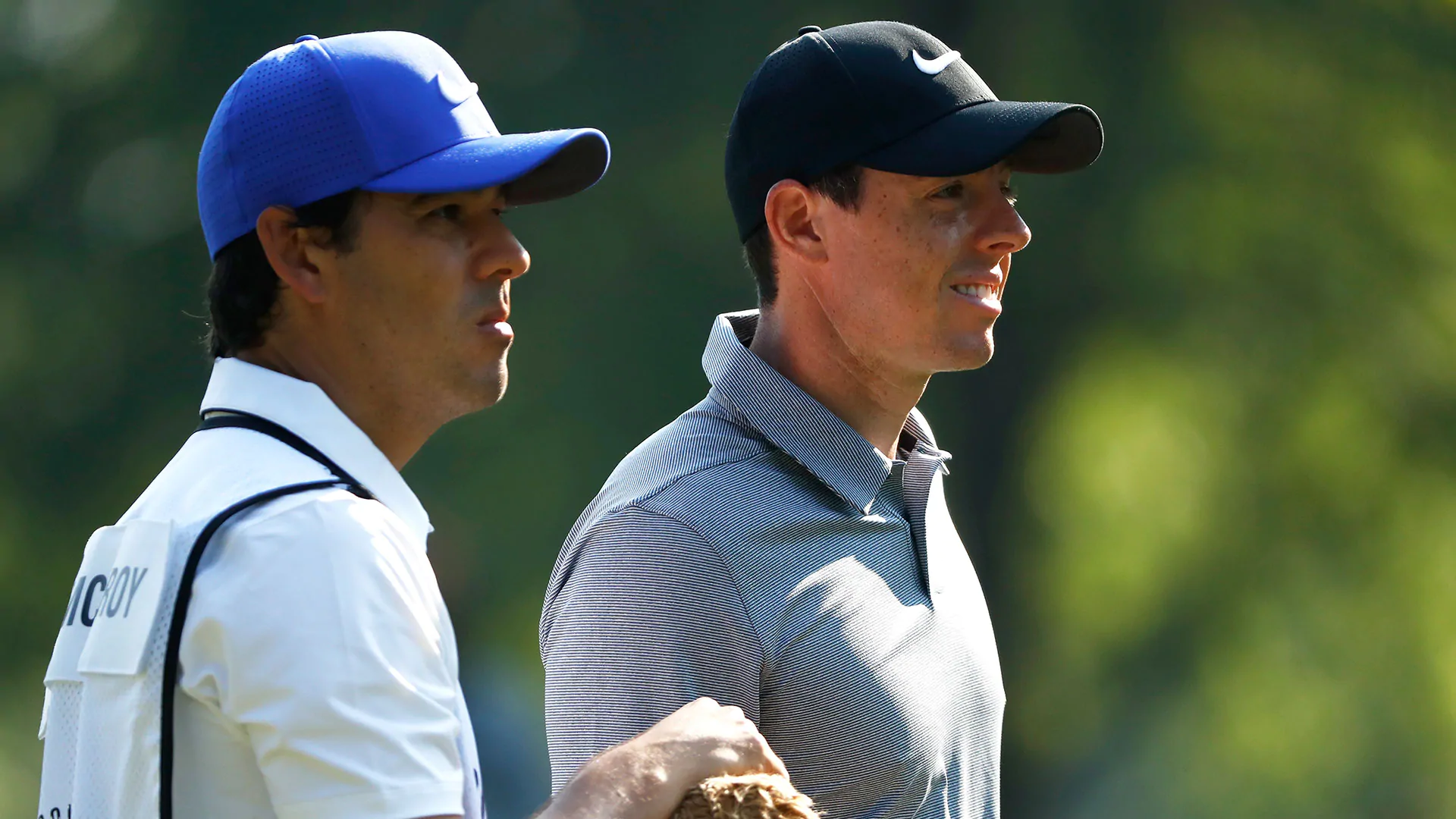 McIlroy calls first round with new caddie 'awesome' 5