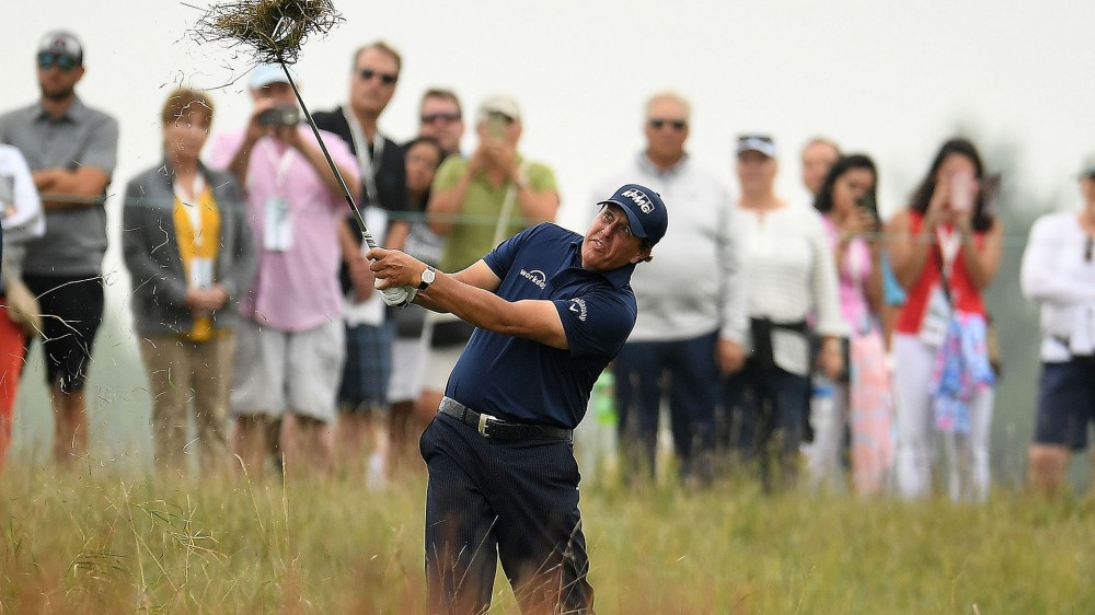 Mickelson (66): 'Momentum starting to kick in'
