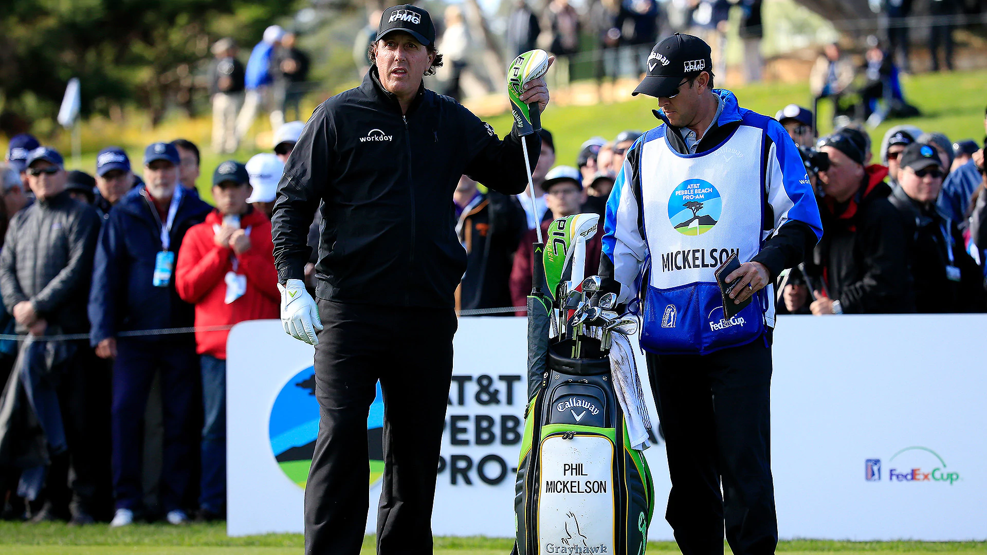 Mickelson leads by 3 as Pebble heads for Monday finish