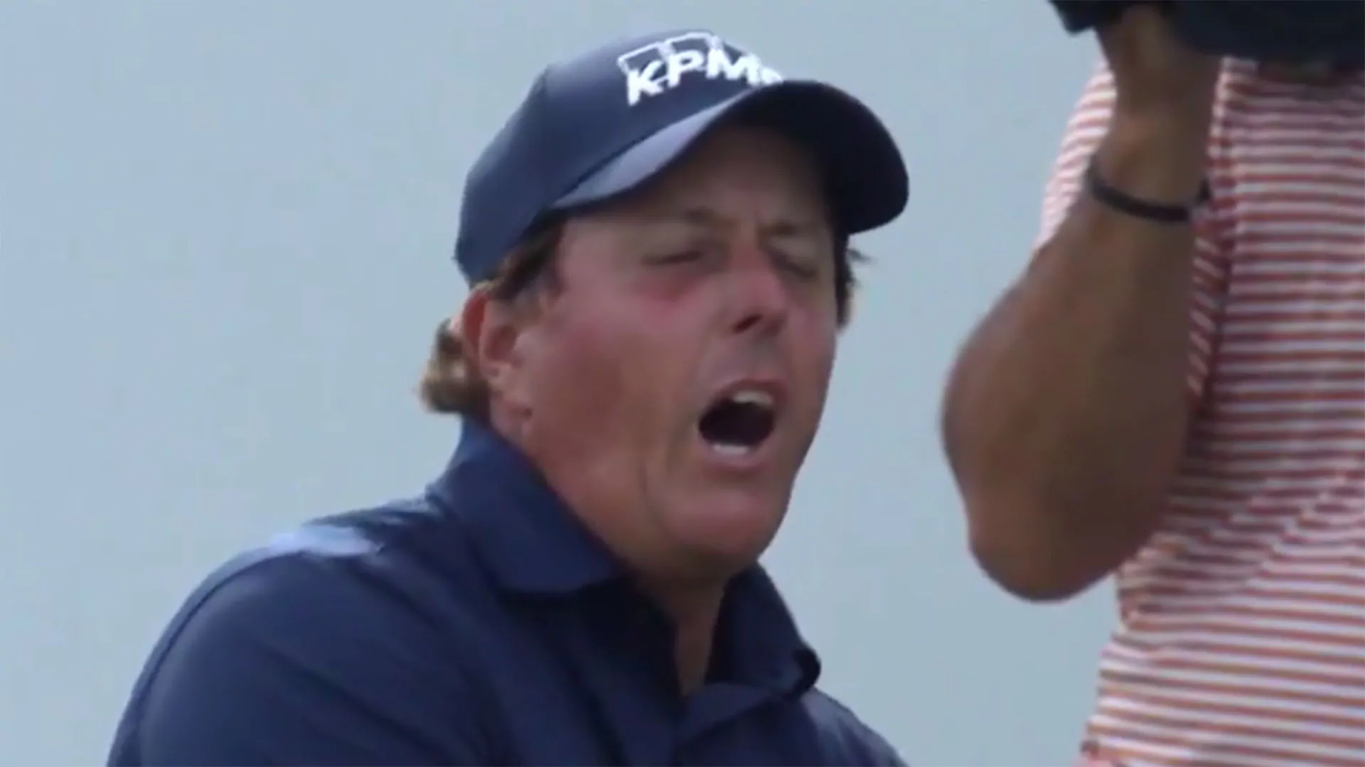 Mickelson misses Tour Championship by a single shot