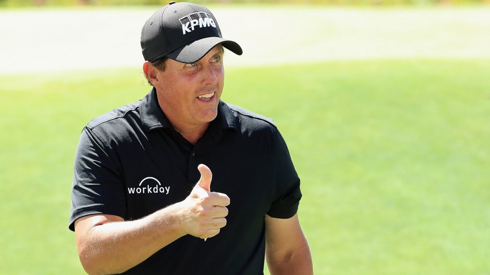 Mickelson with DeChambeau, Simpson at Safeway