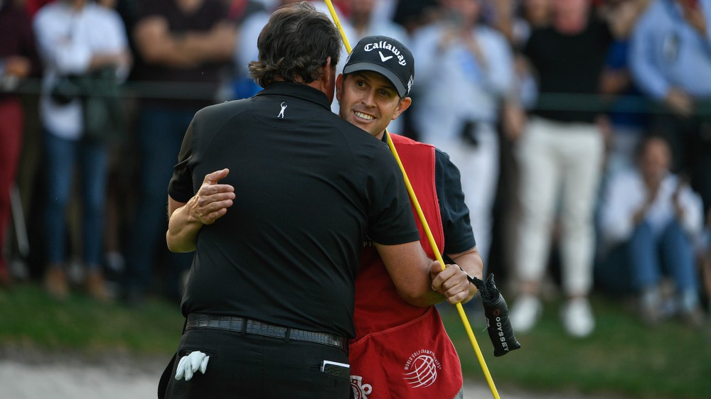 Phil: 'Means a lot' to win with Tim on the bag