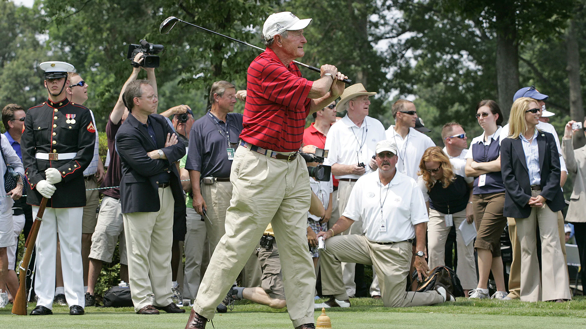 Photos: President George H.W. Bush in the golf world