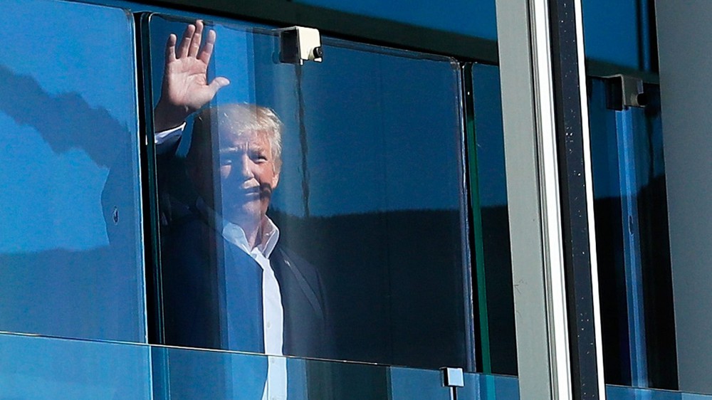 President Trump arrives at Liberty National 10