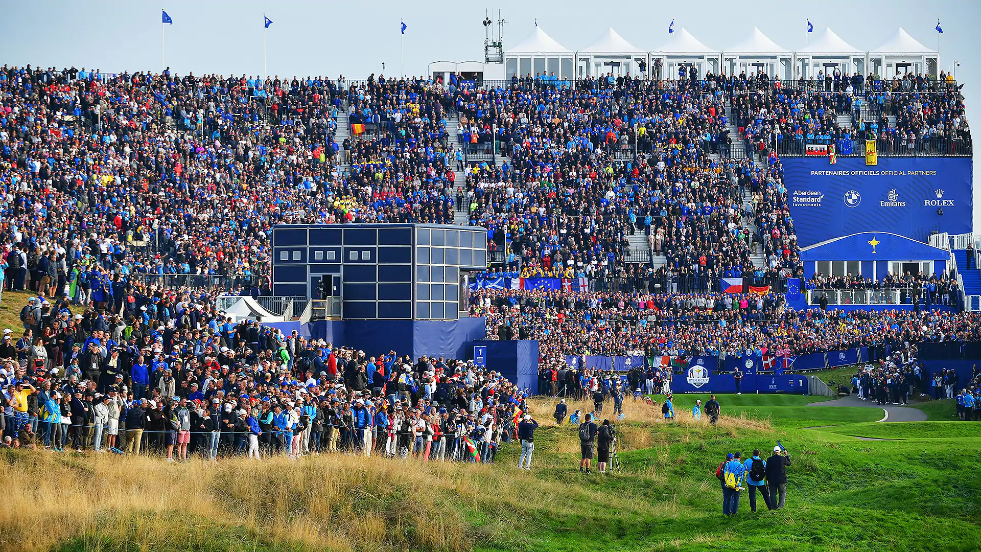 Scene at the first tee: Where was the noise?