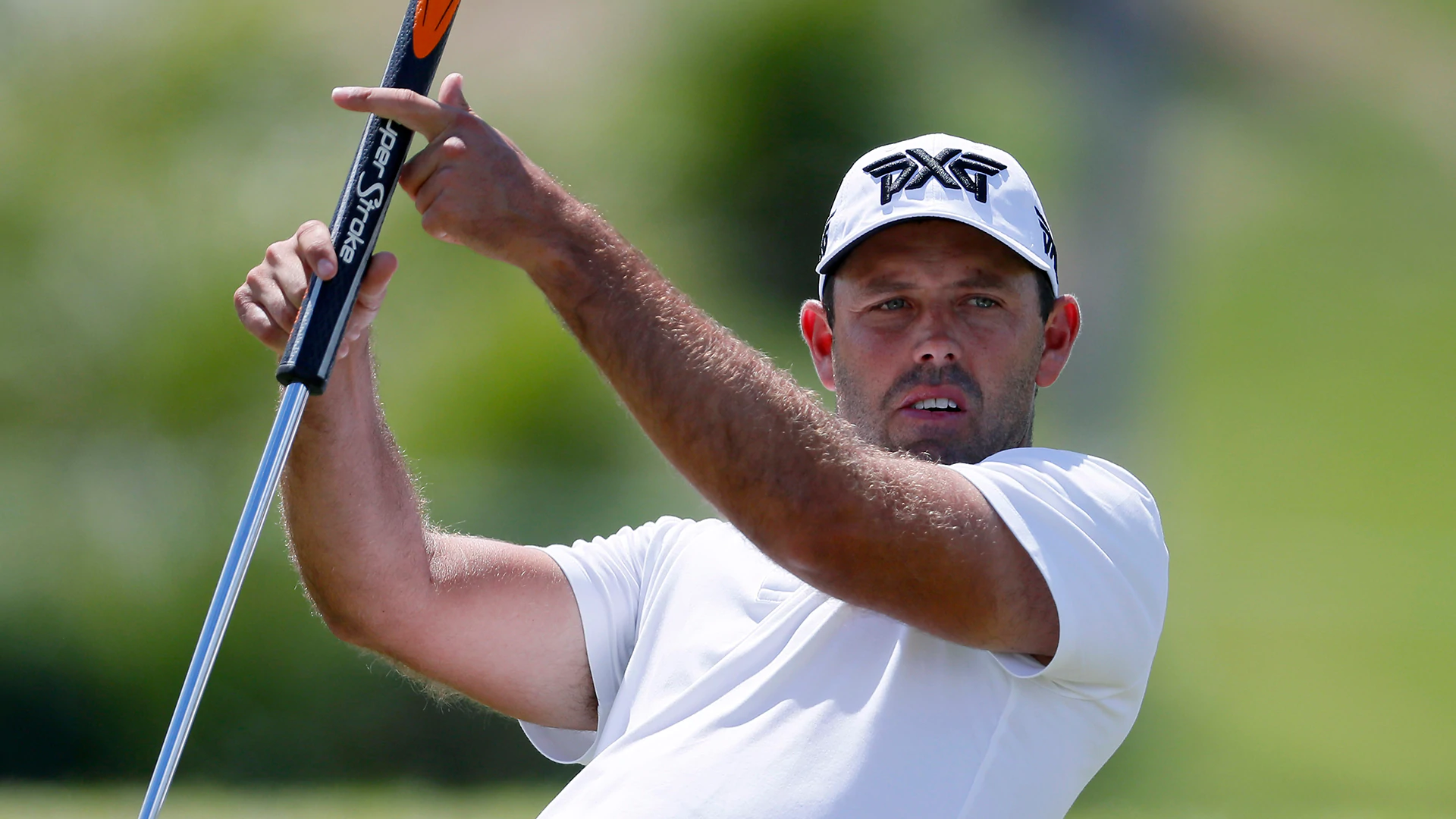 Schwartzel gets angry at official: 'You really think that's fair?'