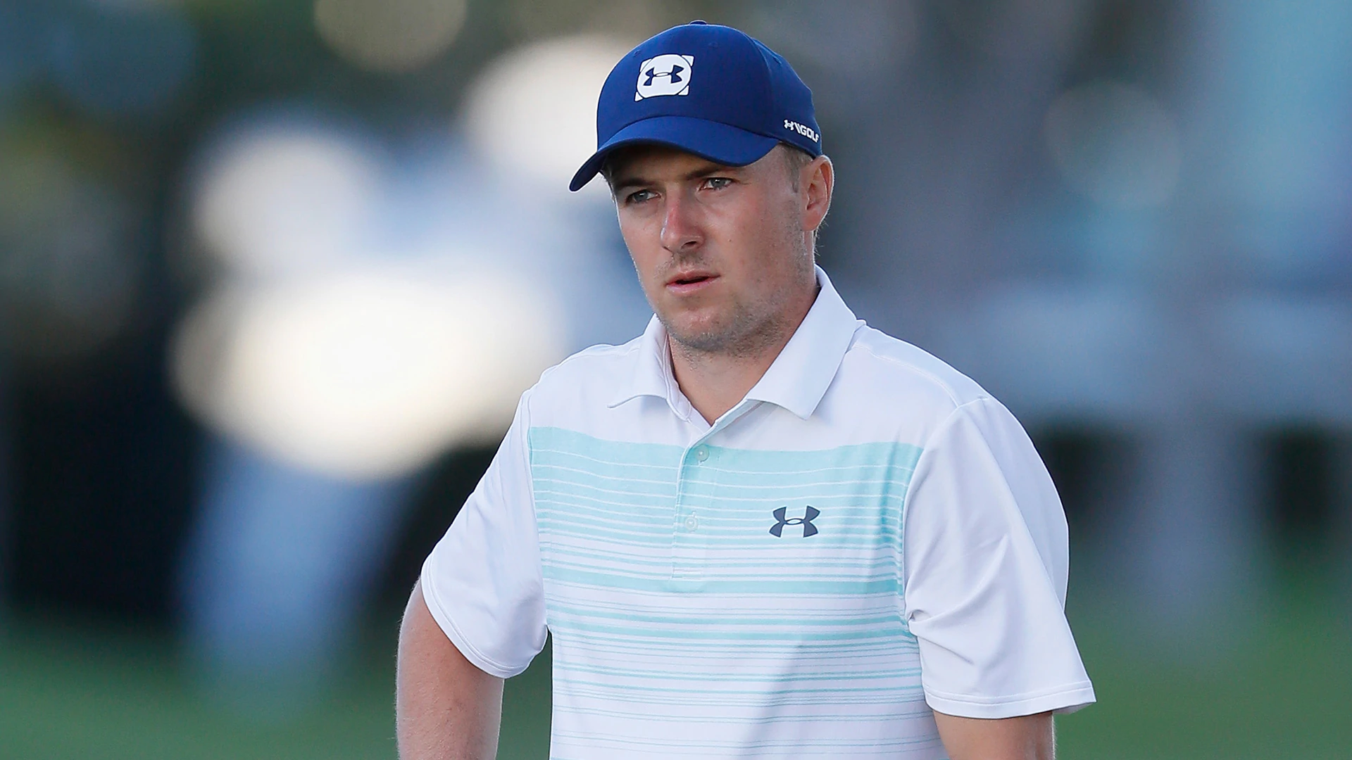 Spieth (almost) messes up first drop under new rules
