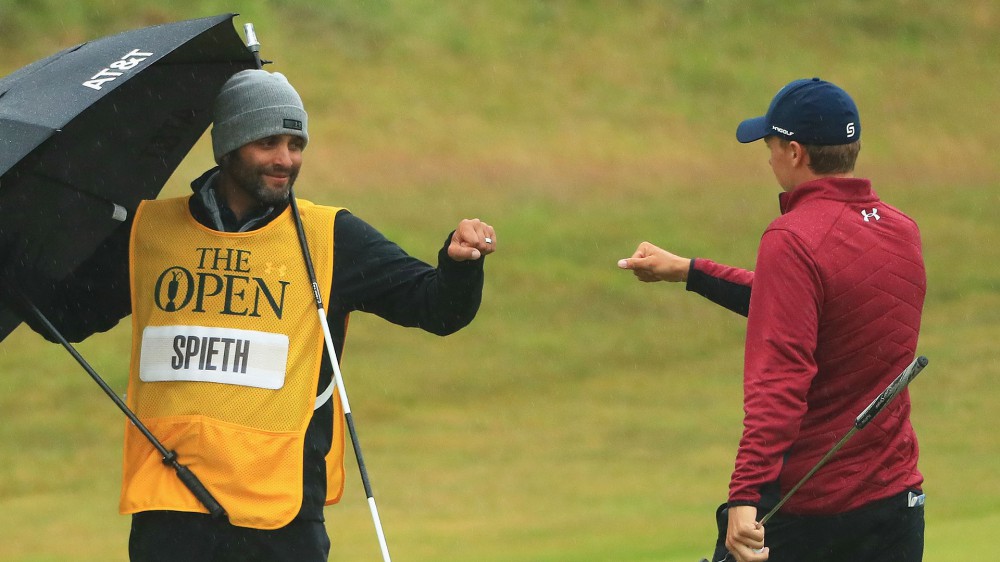 Spieth's caddie opts to hang on to his club vetoes 10