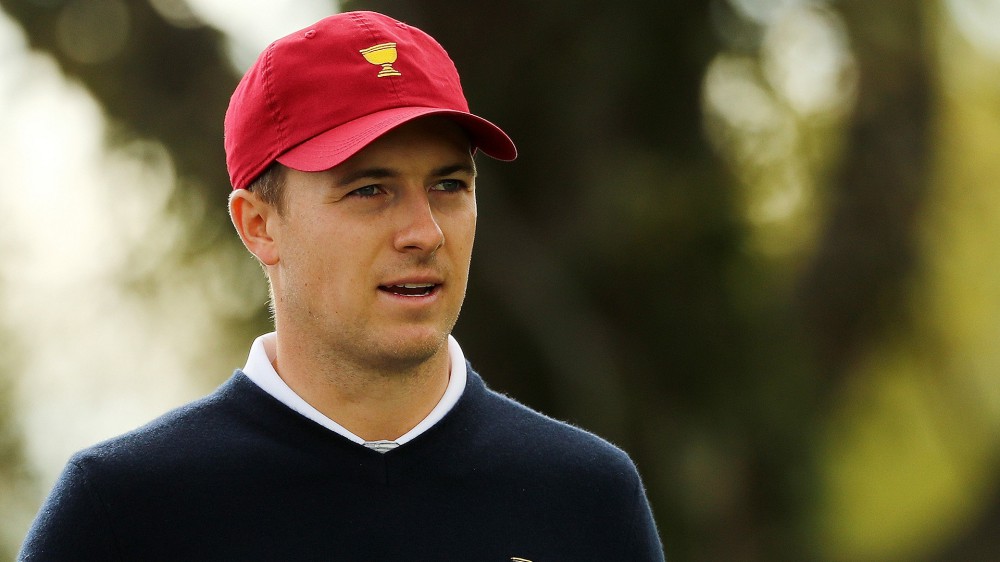 Trying to be helpful, Spieth violates a rule