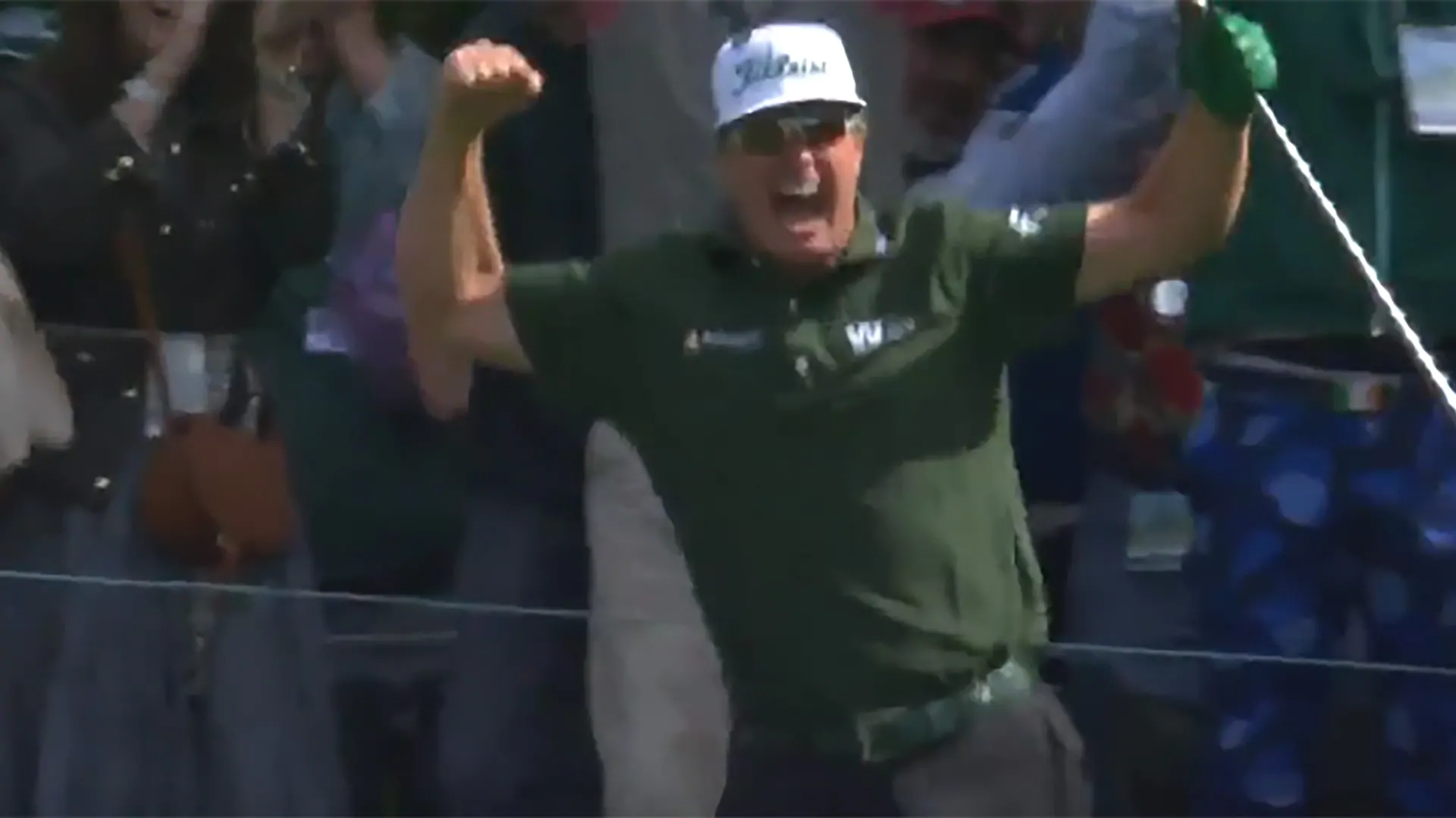 Watch: Hoffman makes unusual ace on 16 Sunday