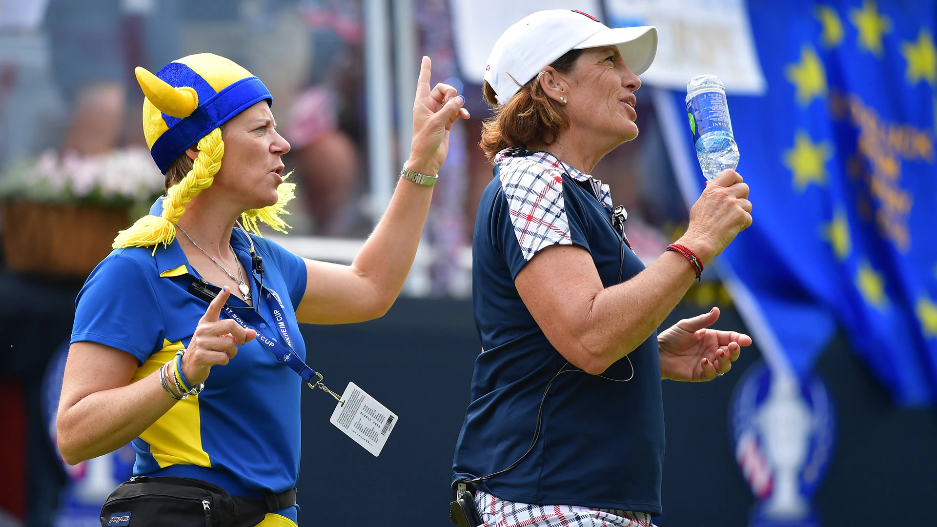 Watch: Inkster AND Annika dance on first tee