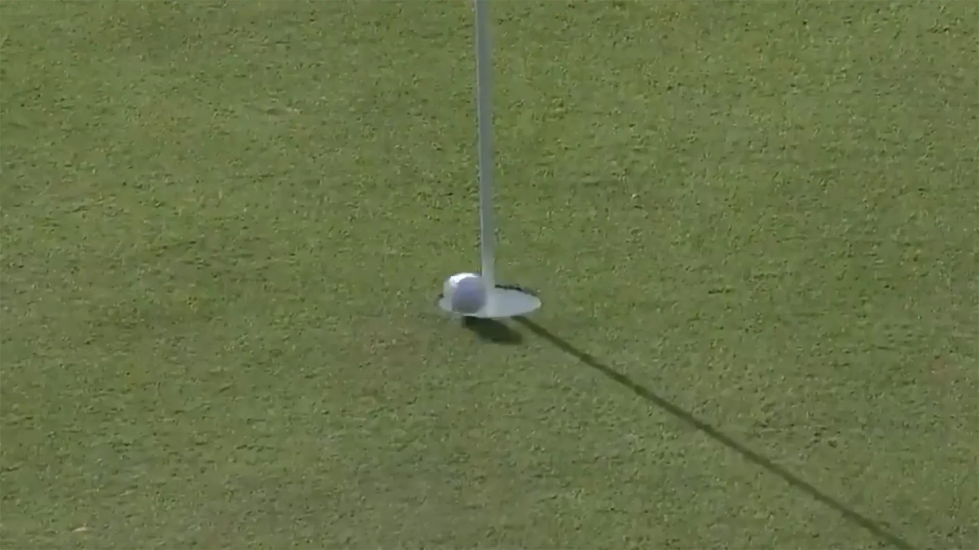 Watch: McCarthy robbed of an ace by brutal lipout