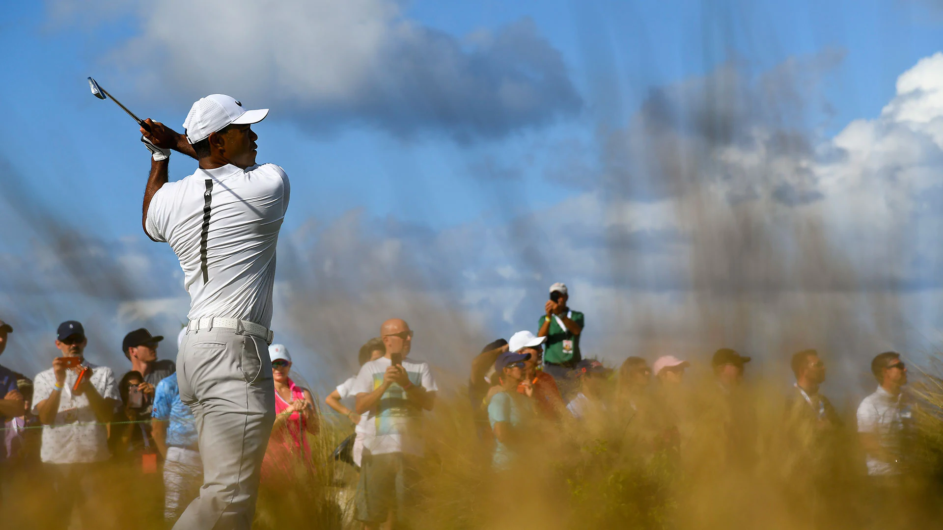 Woods on his back: 'No issues at all, none'