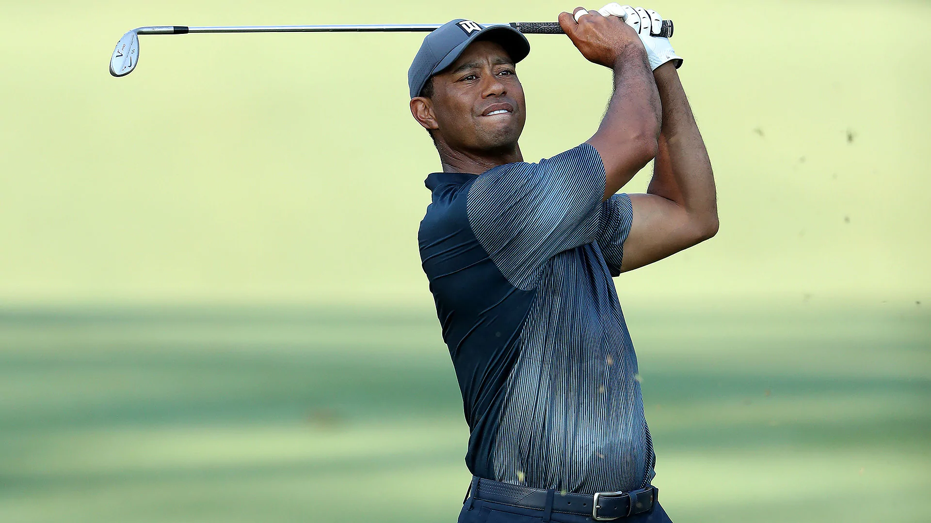 Woods 'didn’t quite swing it right' in Round 2