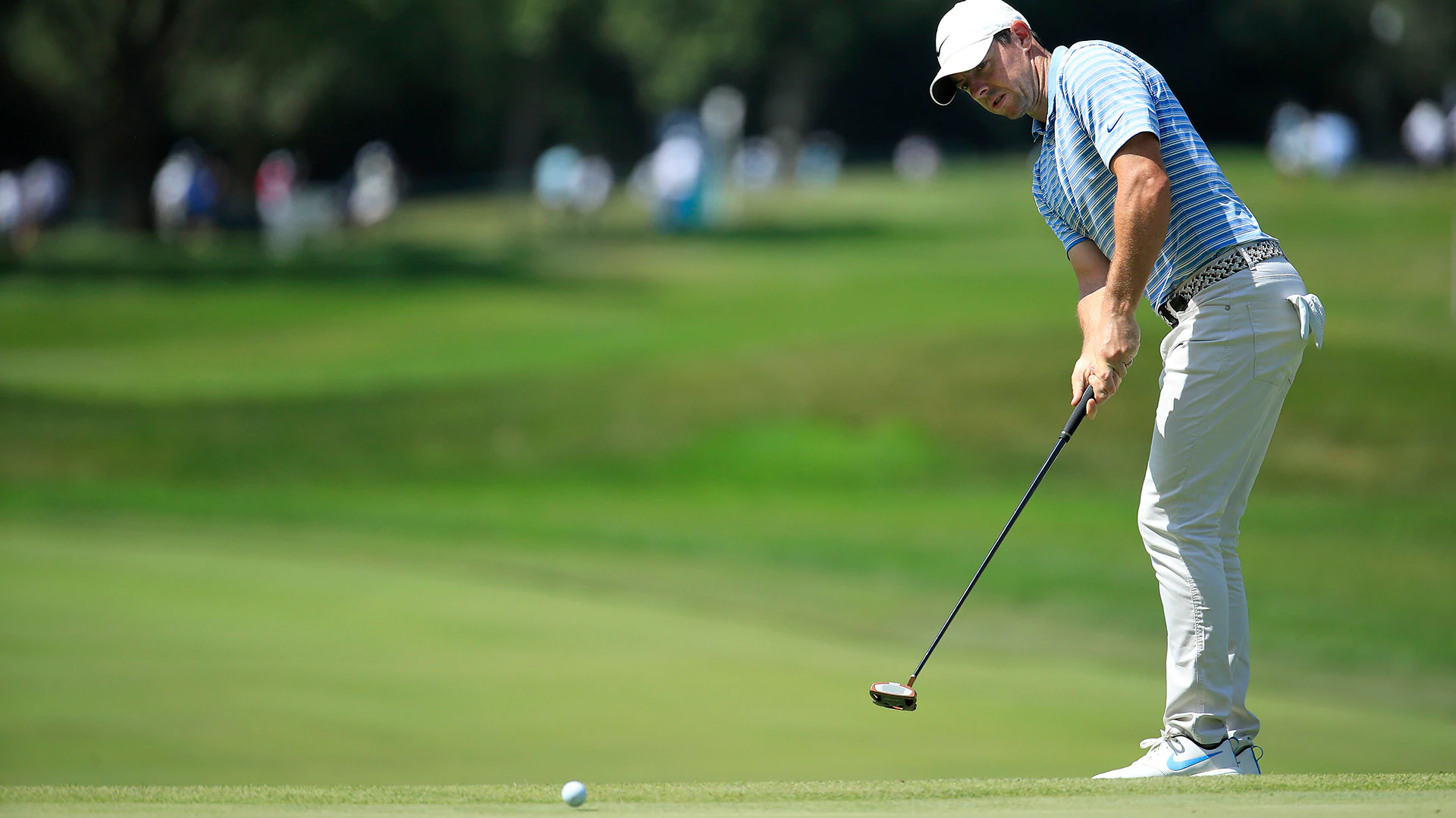 Rory McIlroy swapped putters after he ‘yipped one’ on Thursday