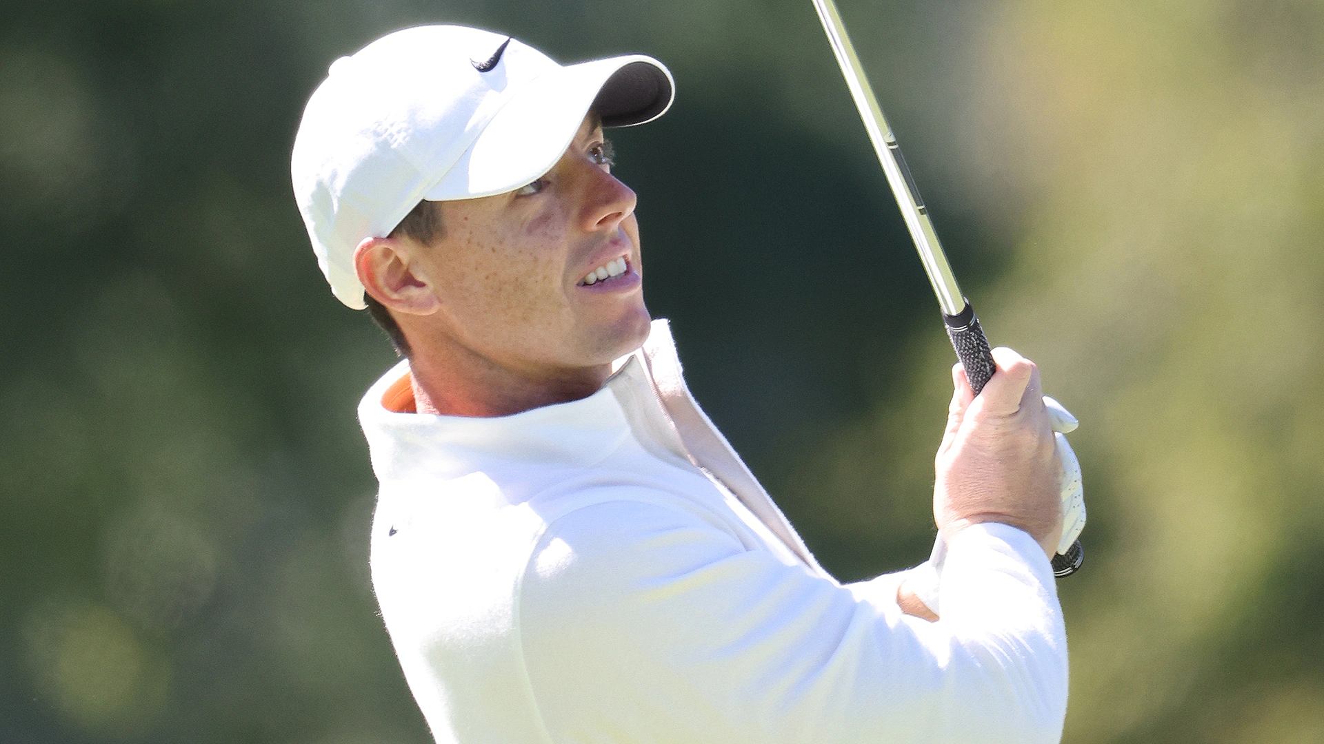 Rory McIlroy plays way back into the mix with 2-under 68 on Saturday 2