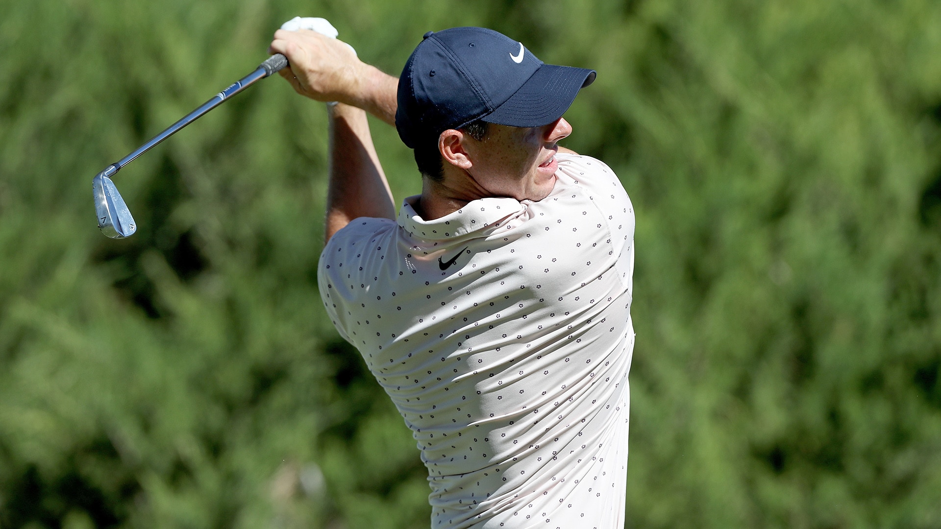 Rory McIlroy (69) trying to play golf instead of golf swing
