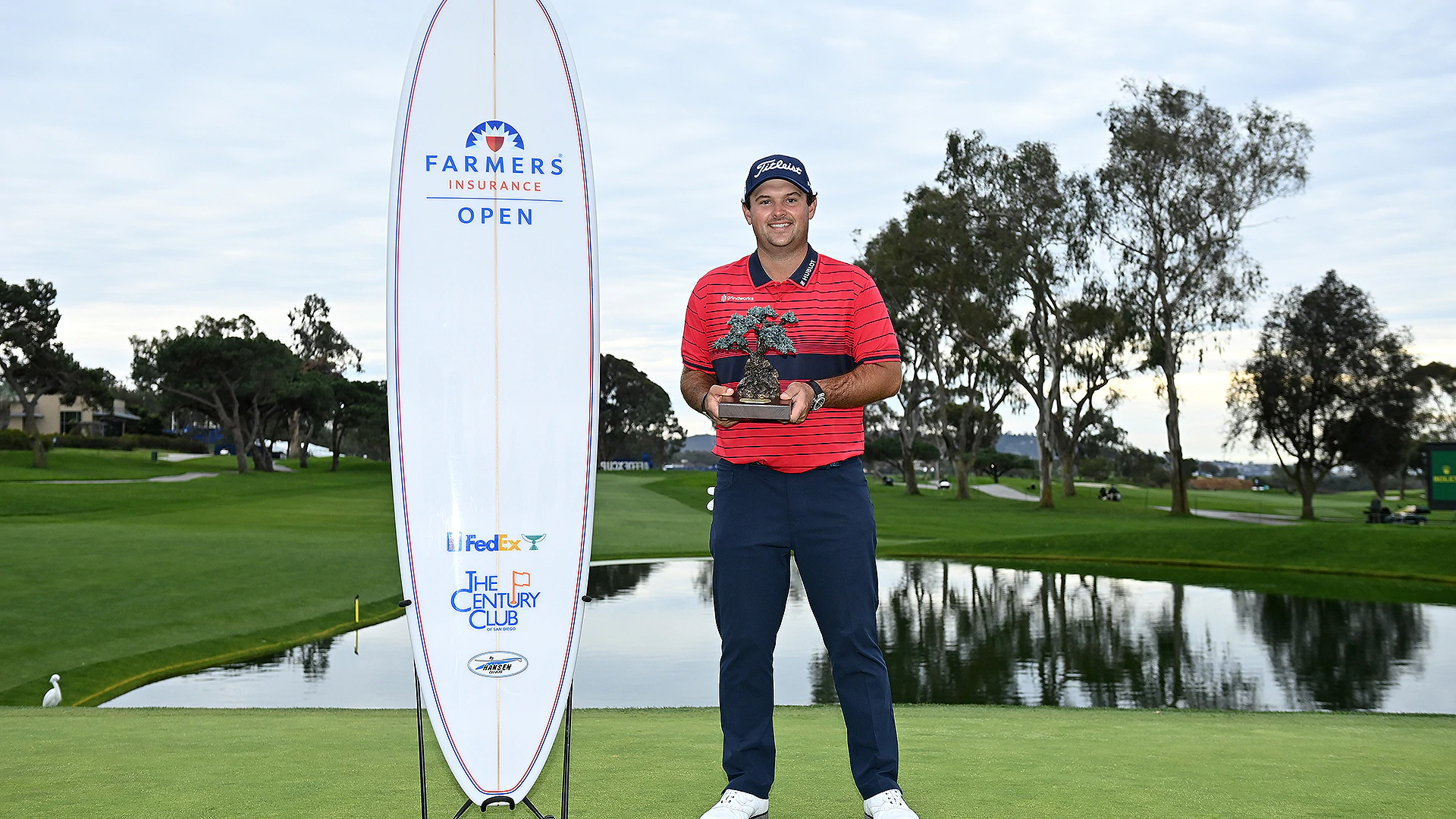 Patrick Reed blocks out noise, runs away with Farmers Insurance Open title