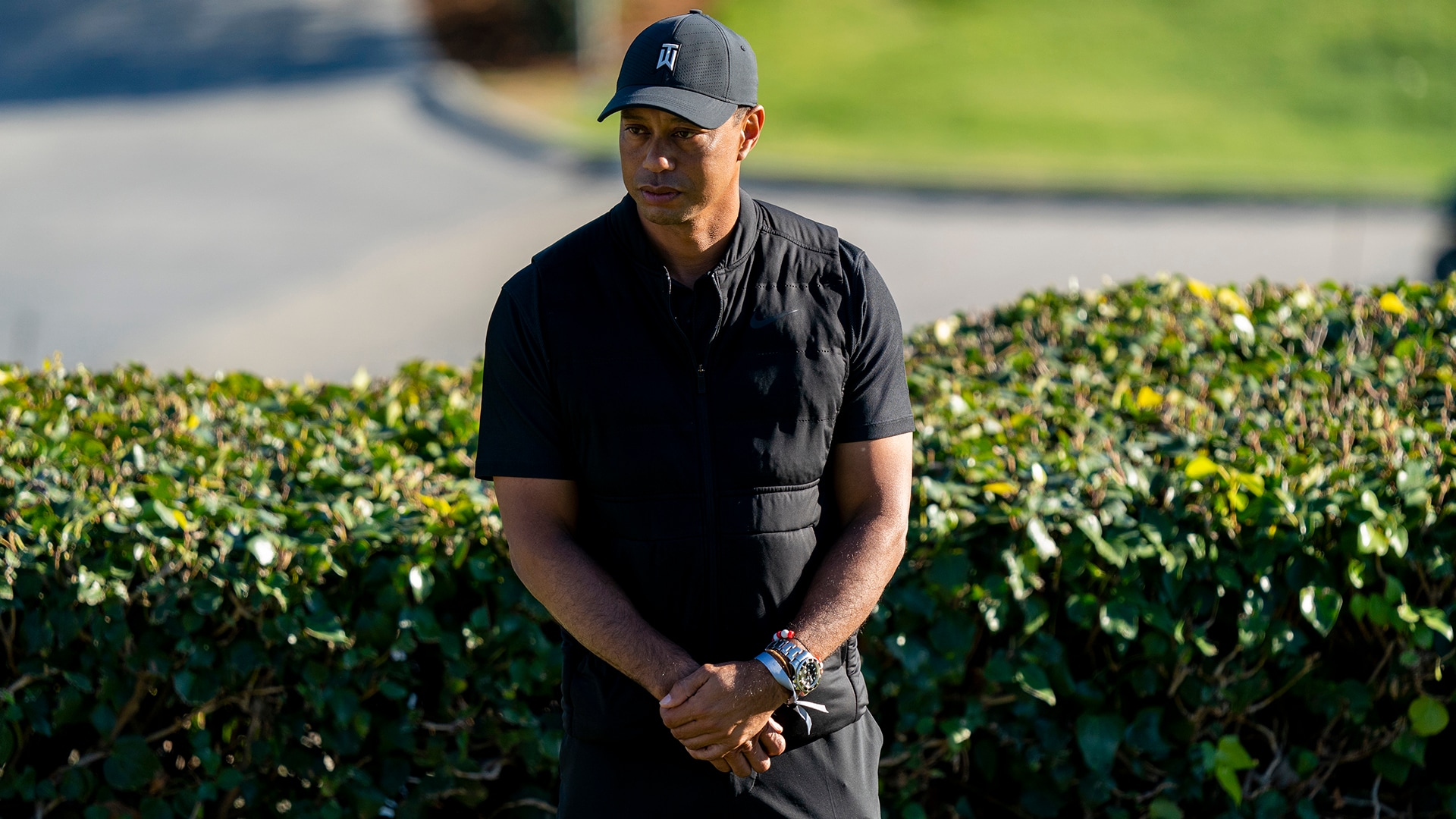 Tour pros, other golfers and athletes react to Tiger Woods news