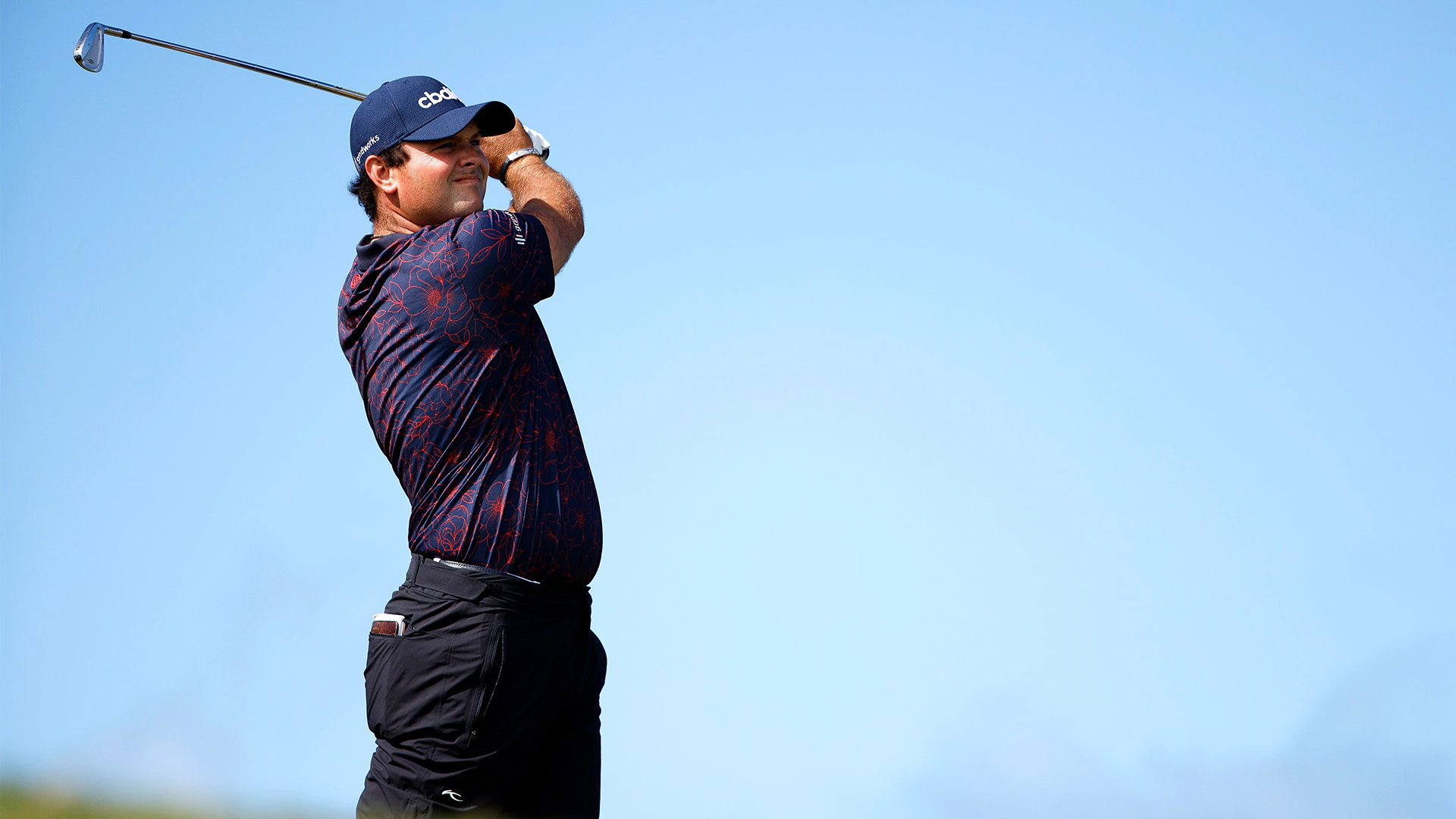 Watch: Patrick Reed holes eagle at Bermuda Champ. after taking penalty drop 2