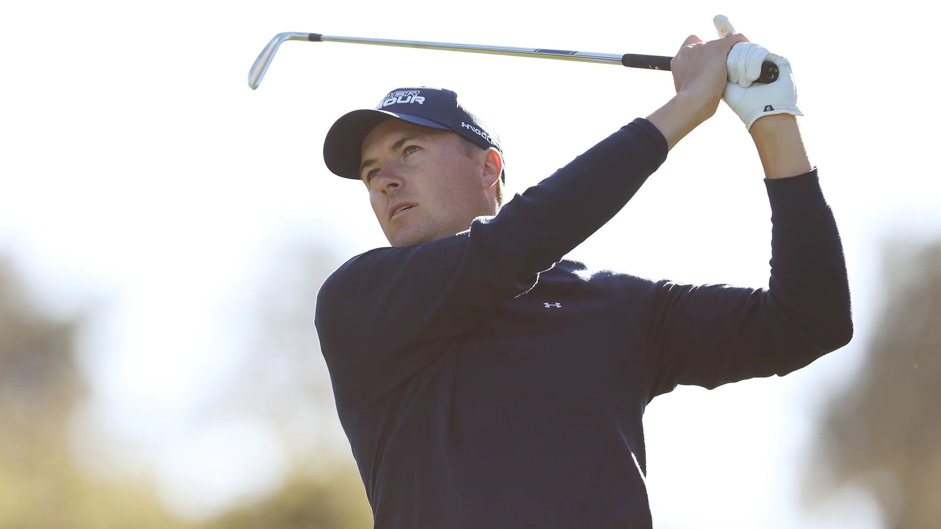 Jordan Spieth hits shot from edge of cliff, fires 63 at Pebble Beach 2
