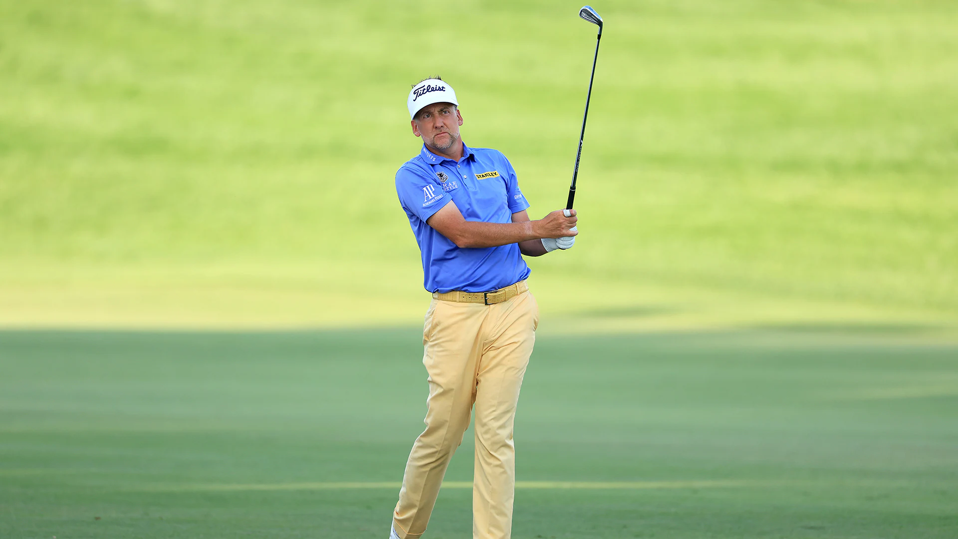 Ian Poulter wears Ukraine colors: 'In respect to those suffering over there' 2